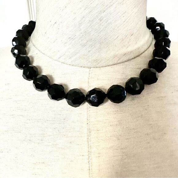 Silver tone Black beaded necklace - Picture 1 of 7